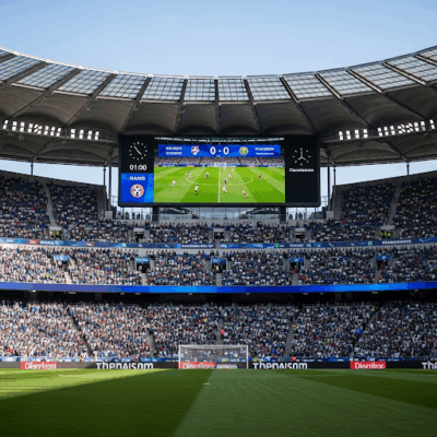 Chi phí màn hình LED sân vận động 2025: Kích thước, độ sáng & ngân sách bảo trì