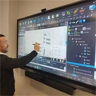 Màn hình tương tác Luxvision 55 Inch: Ứng dụng phòng họp & giảng dạy – tính năng đa điểm & phần mềm tương thích